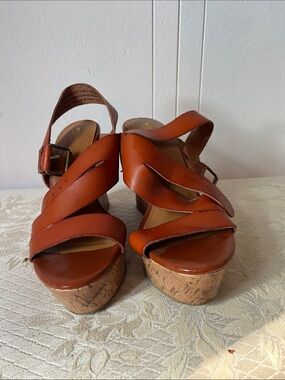 Wedge sandals